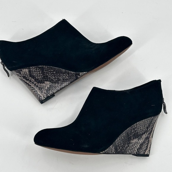 Ann Taylor LOFT Suede Wedge Heel Boots 8 Black Gray Snake Ankle Booties - Picture 1 of 7